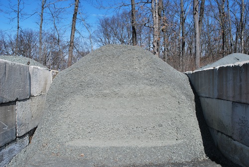 Quarry blend driveway stone